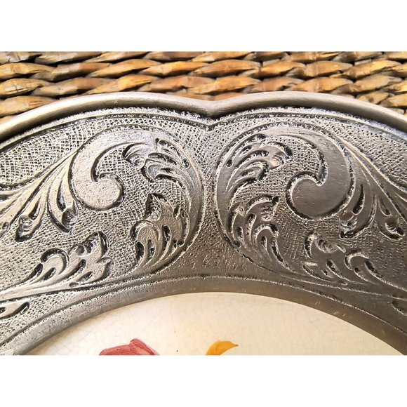 SET/2 Vintage Plates in Pewter Frames, Hand Painted Floral Bouquets, EUC - Picture 8 of 10